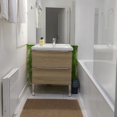 La Perle - Jacuzzi - Wifi - Parking Pv アパート リュネル